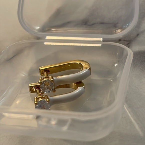 Modsens U Dainty Earrings - Picture 7 of 10